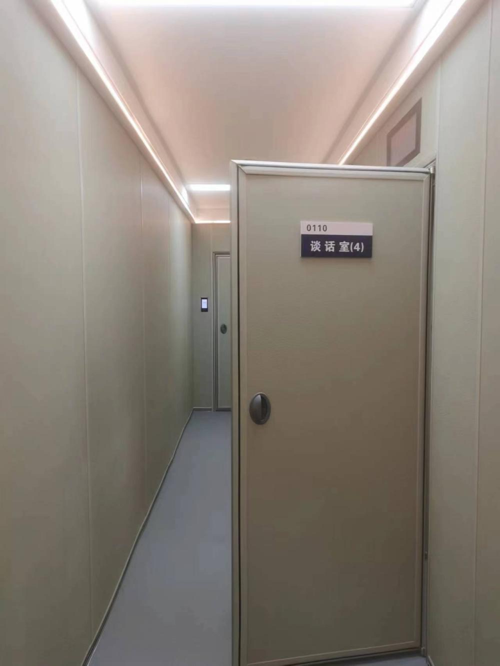 谈话室防撞软包装修材料合规与验收标准